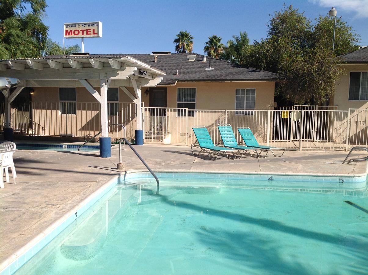 Elsinore Hotsprings Motel Lake Elsinore Exterior photo