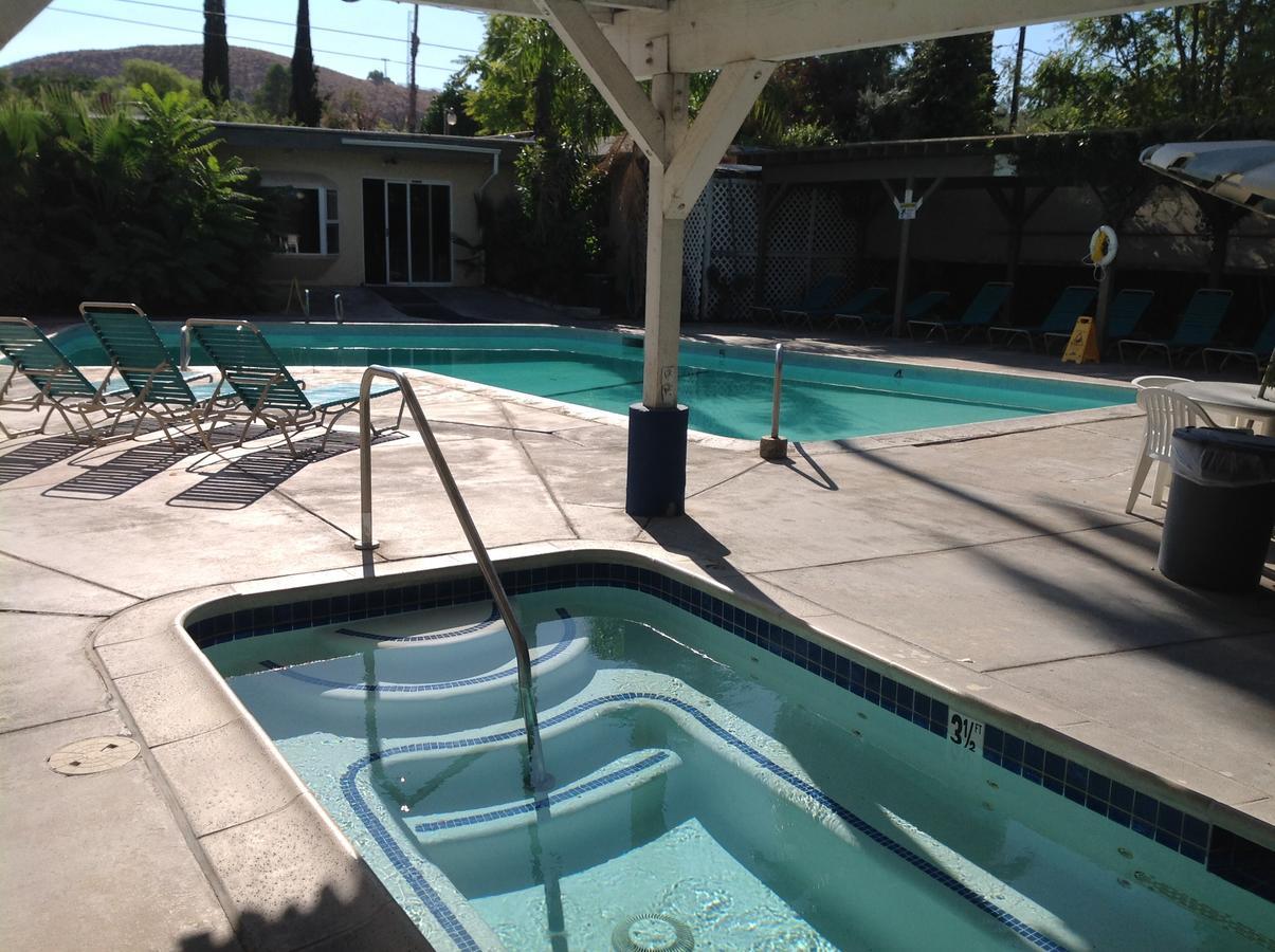 Elsinore Hotsprings Motel Lake Elsinore Exterior photo
